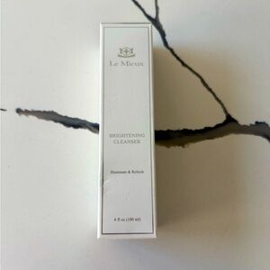 Le Mieux Brightening Cleanser